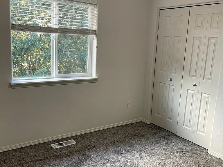 5255 Mac St SE — Photo 10