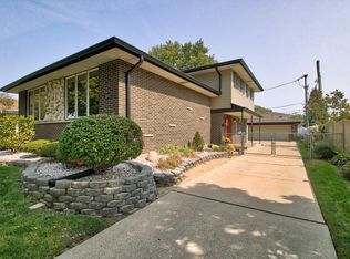 11005 S Kenton Ave, Oak Lawn, IL 60453