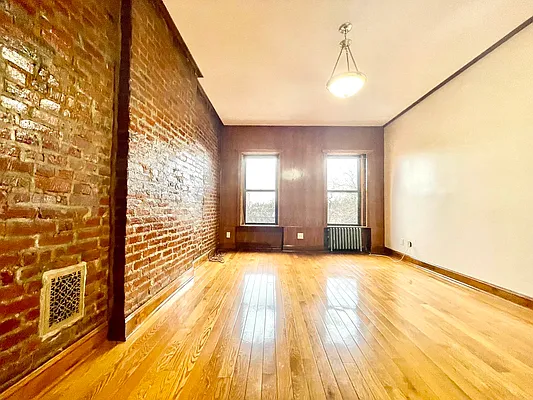 Rented by Pear NYC LLC | media 9