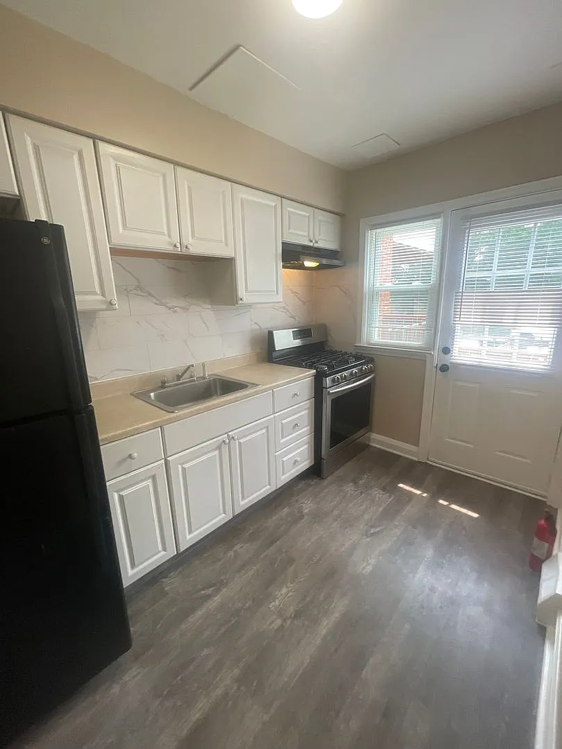 Charming 3BR House in Essex — Photo 4