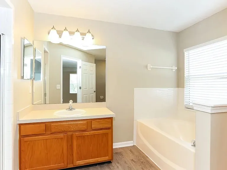 10938 Apple Blossom Trl E — Photo 4