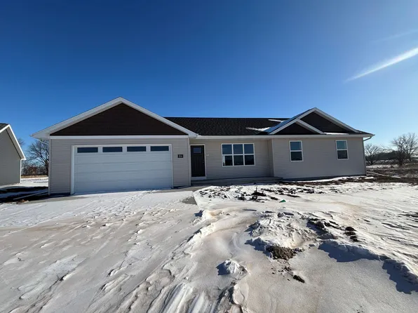 314 Brooke Dr, Omro, WI 54963