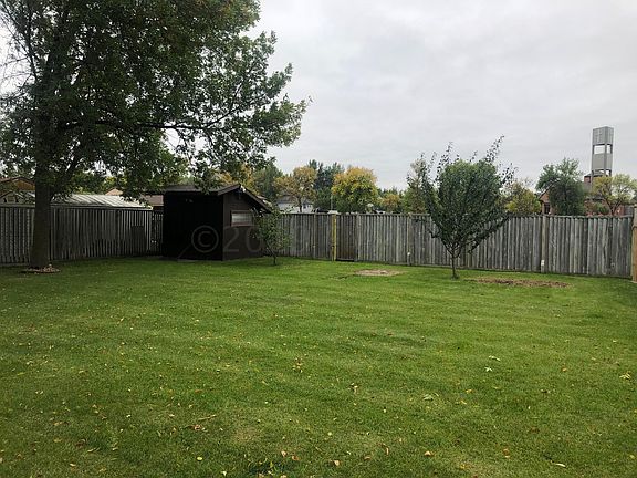 5th image of 507 10th Ave E
