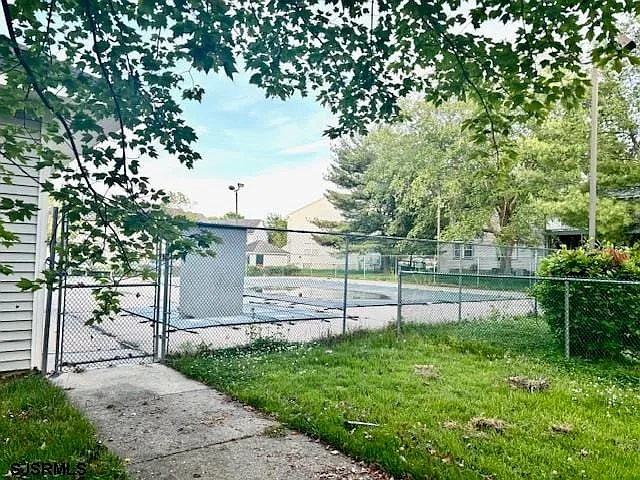 27 Oyster Bay Rd #G — Photo 31