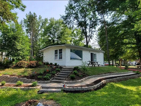 569 Partridge Run, Barryton, MI 49305