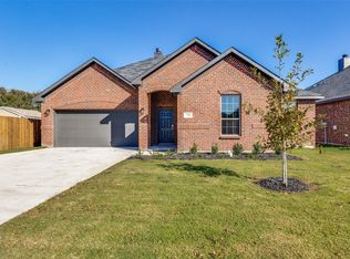 728 Hackamore St, White Settlement, TX 76108