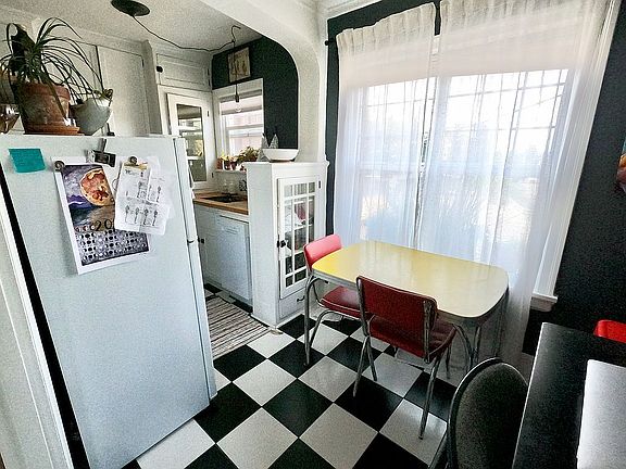 dining, newely painted