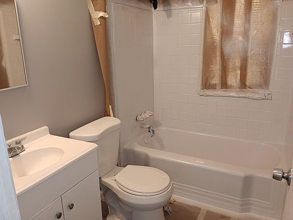 4th image of 1662 S Annabelle St