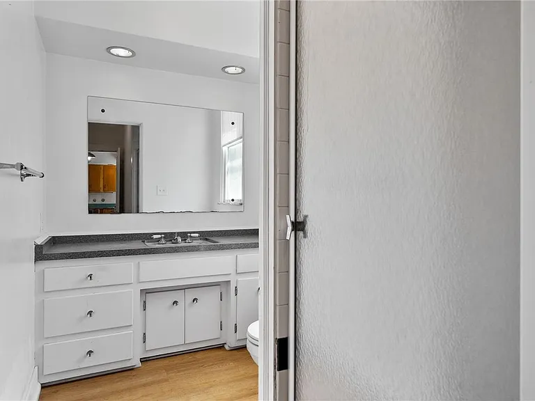 1306 Ridge Ave #1 — Photo 16