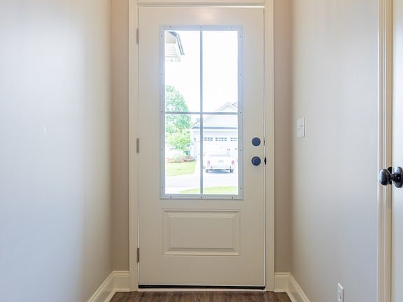 5th image of 51 Hudson Dr