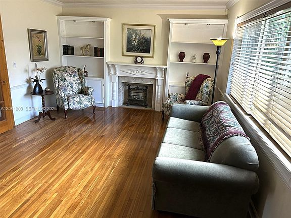5th image of 870 NE 97th St