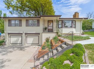 6232 Read St, Omaha, NE 68152