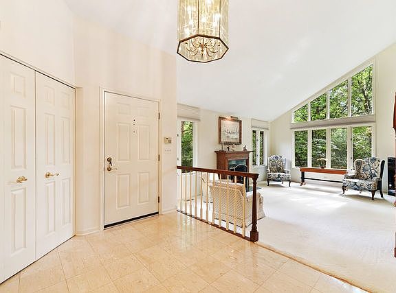 3rd image of 1023 Mistwood Ln