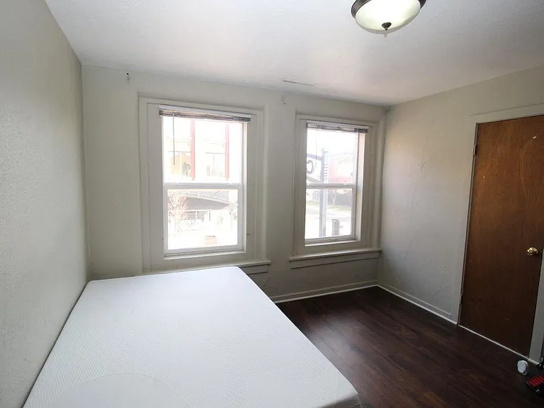 404 1/2 N Dewey St #11 — Photo 6