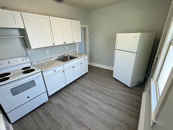 5th image of 343 Hughes St #2