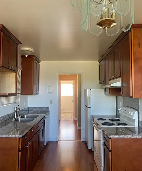 1920 Latham St #15 — Photo 7