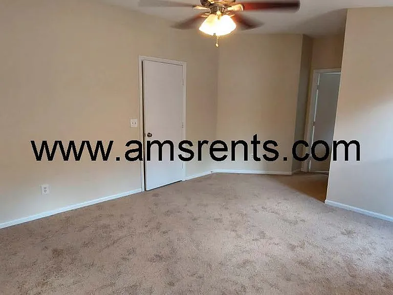 1812 Concord Dr — Photo 14