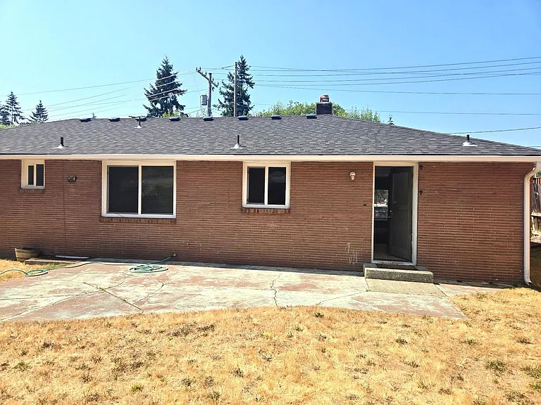 3613 Grandview Dr W — Photo 40