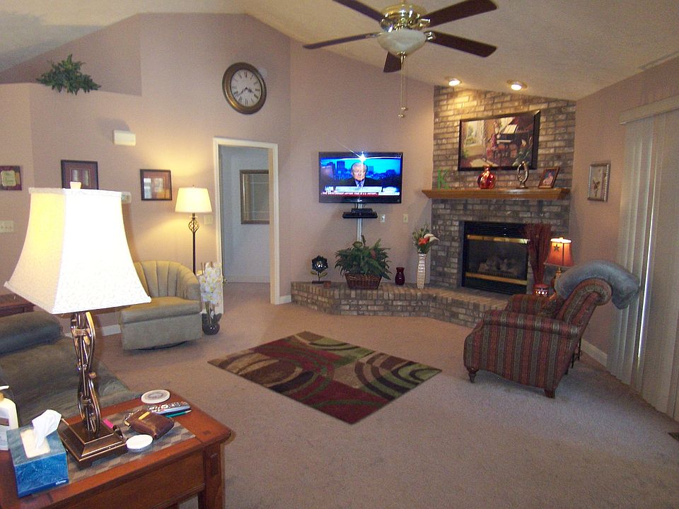 1st image of 1500 Waverly Ct