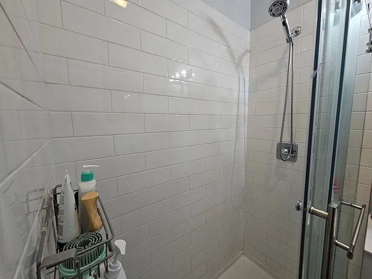 1415 W Erie St #1F — Photo 11
