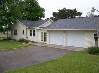 892 E Walton Rd, Mount Pleasant, MI 48858