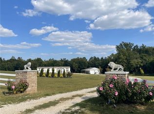 2203 S Outer Belt Rd, Oak Grove, MO 64075