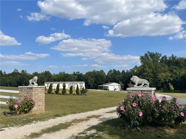 2203 S Outer Belt Rd, Oak Grove, MO 64075