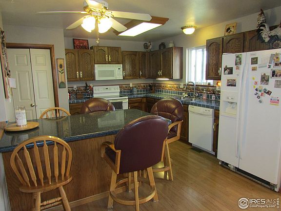 5th image of 960 Hemlock Dr