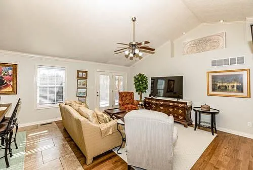205 Palmer Dr — Photo 11