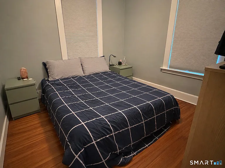 73 Hawthorne Ave — Photo 8