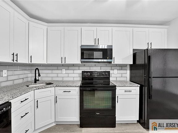 3rd image of 4 James Madison Ct #B