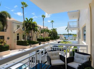 250 Bradley Pl APT 210, Palm Beach, FL 33480