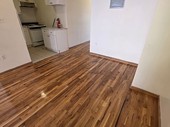 4th image of 211 Beach 96 St #3
