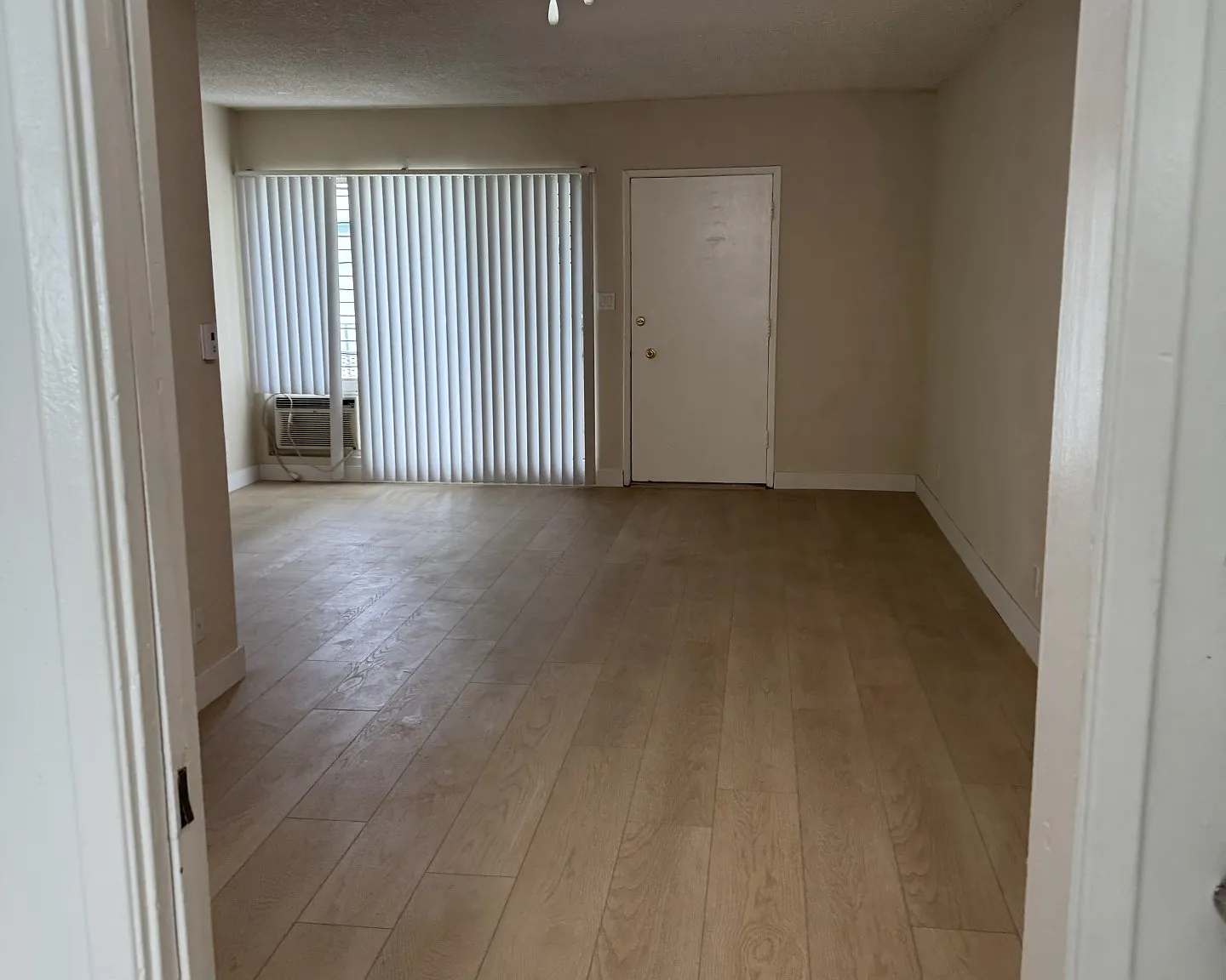 2 bed, 900 sqft, $2,450 — Photo 3