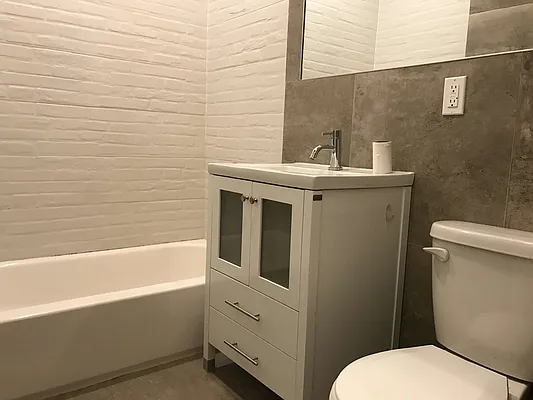 Rented by Nooklyn NYC LLC | media 7