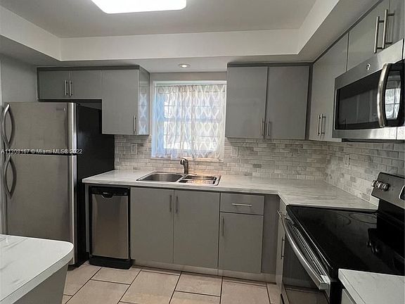 5th image of 10907 N Kendall Dr APT 418