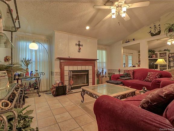 3rd image of 2200 Tuna Ln