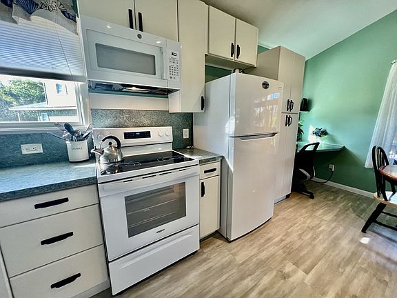5th image of 5609 Hibiscus Dr