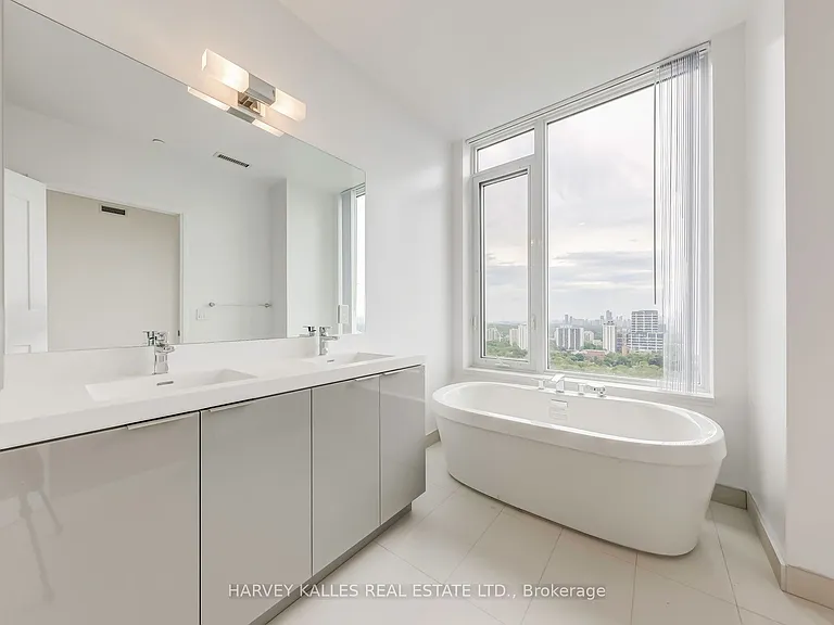 25 Holly St #LPH09 — Photo 17
