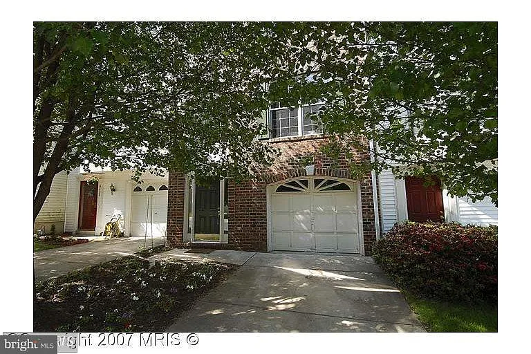 9426 Wilcoxen Dr photo 1