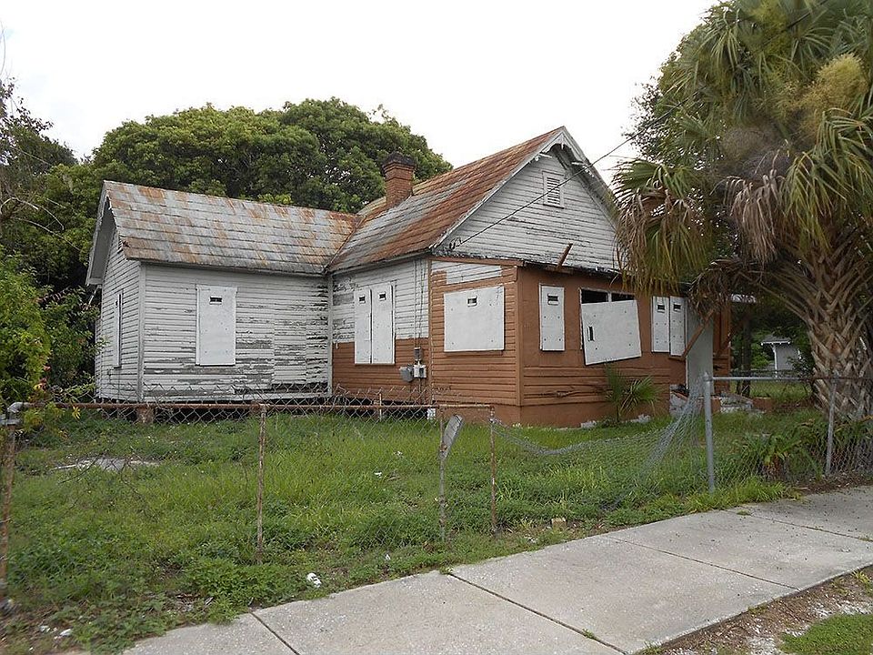 2nd image of 904 E 26th Ave