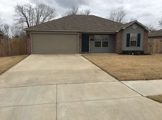 2805 SW Greensprings Rd, Bentonville, AR 72712