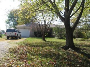 221 C E Smith Rd, Shepherdsville, KY 40165