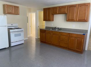 29 Jackson St FLOOR 2, Woonsocket, RI 02895