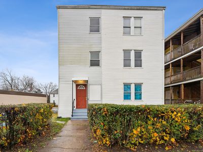 574 W Main St, New Britain, CT, 06053