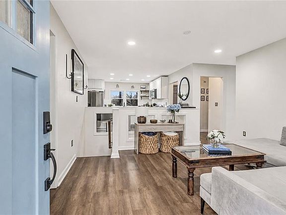 5th image of 2636 Jewel St
