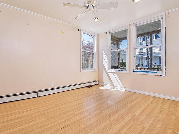 3rd image of 206 N Washington St