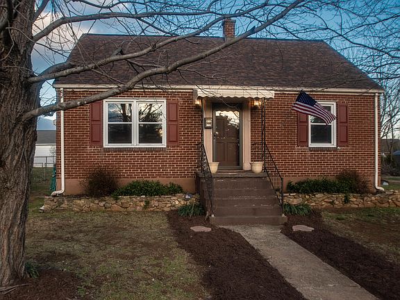 3rd image of 2903 Mansfield St NE