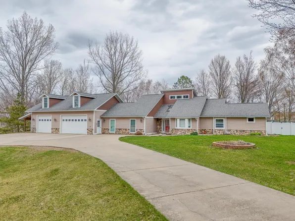 33107 Chippewa Dr, Grand Rapids, MN 55744