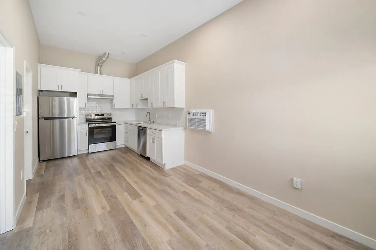 Building Photo - 5353 Olmeda Ave